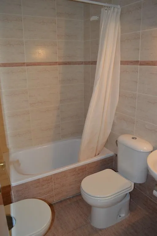 Joyapartments Golden Pineda Салоу Апартаменты
